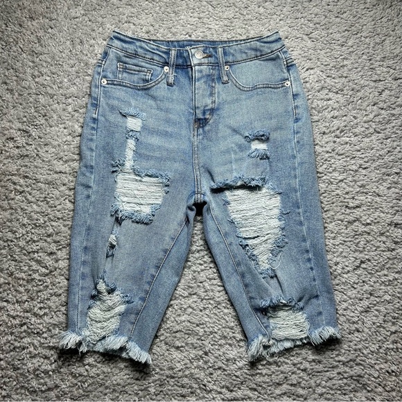 Wild Fable Shorts Womens 00 Bermuda Light Distressed Raw Hem Frayed Holes Beach - Picture 1 of 3